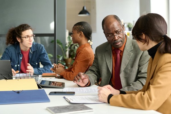 Tantôt l'un tantôt l'autre : l'art d'écrire à deux voix